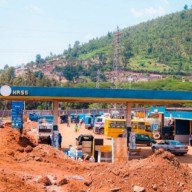 Une femme d’affaires de Kigali reçoit le dernier avertissement pour démolir ses propriétés d’une zone humide