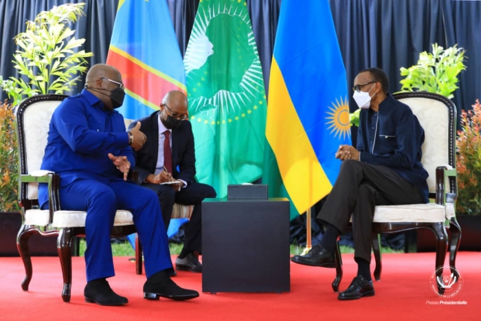 Les présidents Félix Antoine Tshisekedi et Paul Kagame en réunion bilatérale à Rubavu (Rwanda)