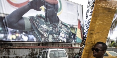 Pourquoi les coups d'État reviennent-ils en Afrique ?