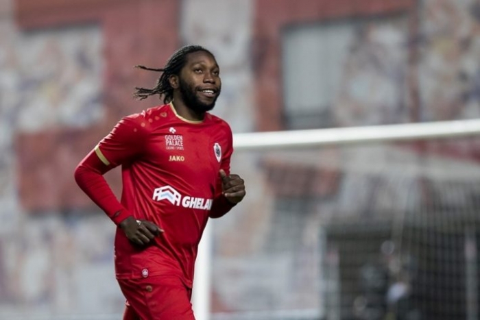 Antwerp : Dieumerci Mbokani mis en quarantaine !